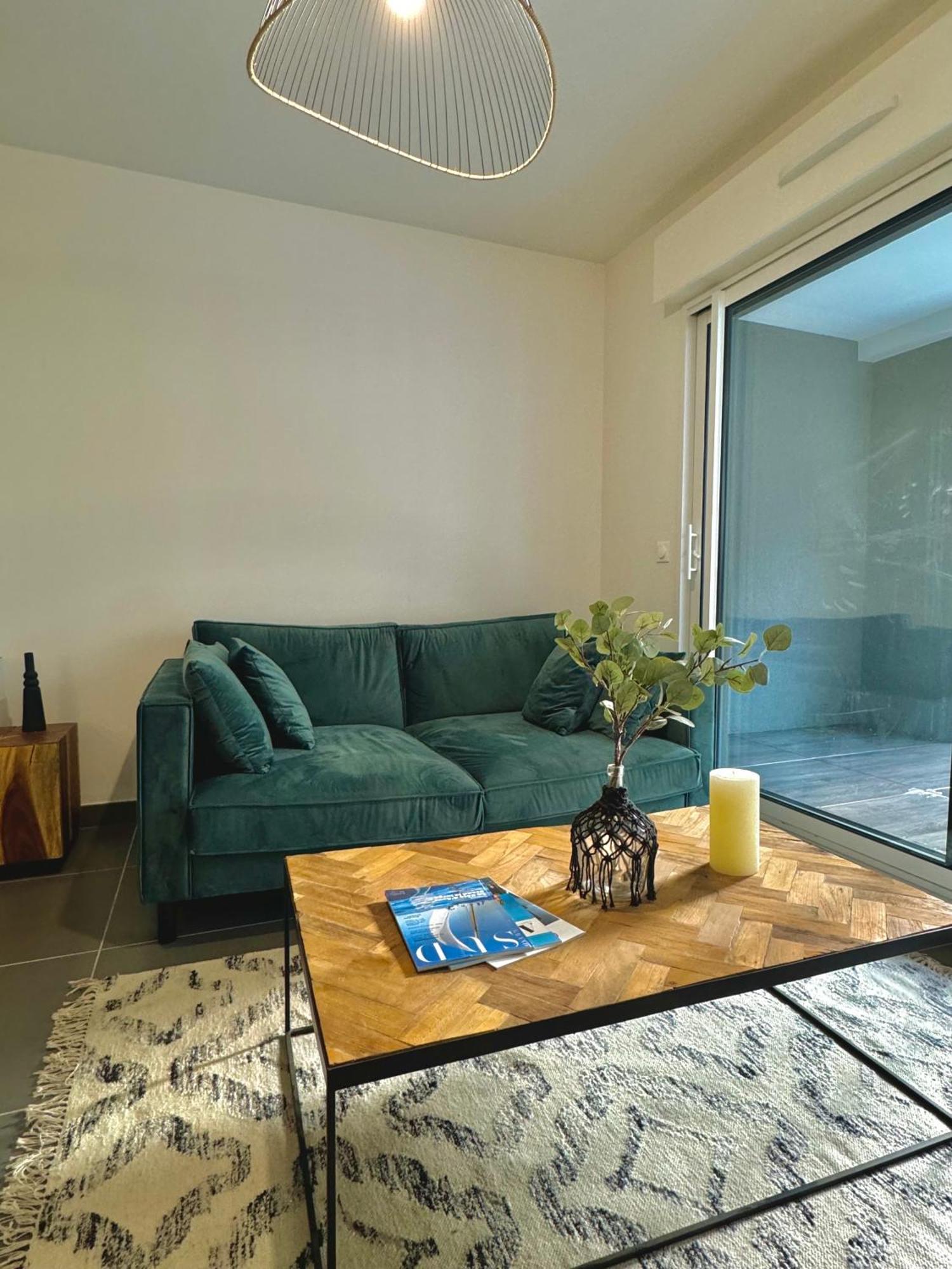 Superbe T2 Dans Residence Avec Piscine Chauffee โบโซเลย ภายนอก รูปภาพ